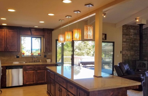 Cleone Casa | Beach Haven - MacKerricher State Park nearby - Ocean View Home & Guest House