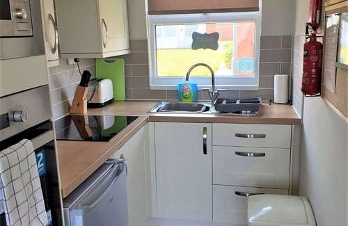 Scratby Chalet De Esquí | Beach Haven on quiet site walk to beach, nr Gt Yarmouth & Broads