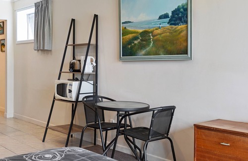 Papamoa Beach Cabaña | Beach Haven - Papamoa Downstairs Unit