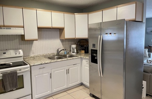 Jensen Beach Cabaña | Beach Haven - prime location from beaches and downtowns