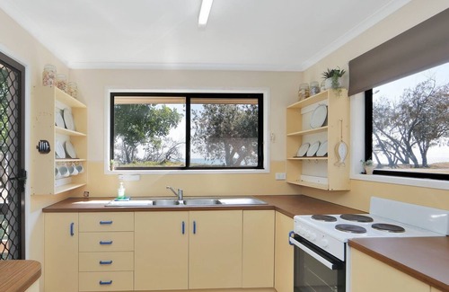 Woodgate Casa | Beach Holiday Escape @ Low Tide