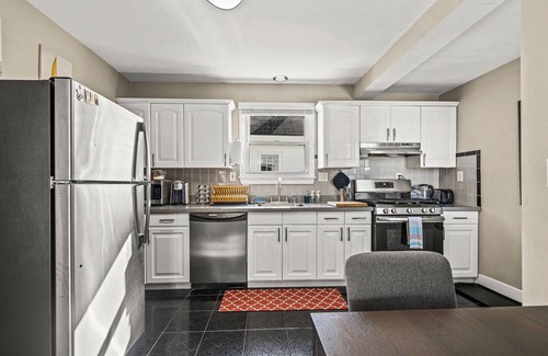 Quincy Apartamento | ¡Moderna y cómoda casa de playa en Quincy Bay, junto a Boston y a pasos de la playa!