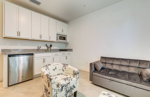 Port Saint Lucie Apartamento | Beach-Hop & Golf! Port St Lucie Apt w/ Shared Yard