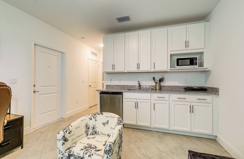 Port Saint Lucie Apartamento | Beach-Hop & Golf! Port St Lucie Apt w/ Shared Yard