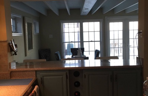 Hampton Bays Casa | Hampton Beachouse Shinnecock Hill en la familia del agua y admite mascotas por un mínimo de 5 días