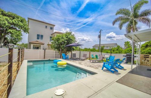 Marineland Acres Casa | Beach Hot Tub & Pool Getaway in Palm Coast walk or bike to the beach