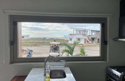 San Diego Casa | Casa Ecológica Playa con Lujo Moderno – ¡Su Paraíso en Nicaragua lo Espera!