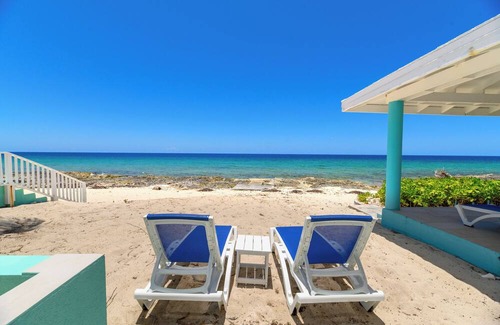 Old Man Bay Cabaña | Beach House and Cottage with 2 Full Kitchens, Sleeps 16.