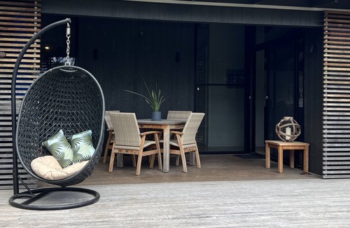 Flinders Casa | Beach house at Flinders - minutes from the beach and the village.