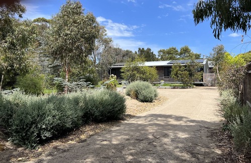 Flinders Casa | Beach house at Flinders - minutes from the beach and the village.