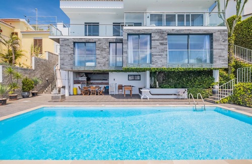 Santa Cruz Chalet De Esquí | Beach House - By Wehost
