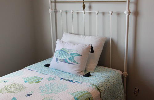 Canoe Cove Cabaña | BEACH HOUSE