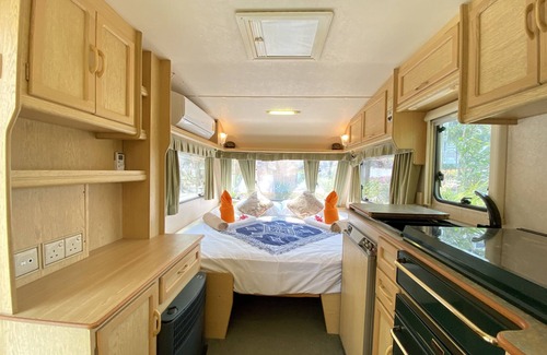 Na Chom Thian Hotel | Beach House Camp