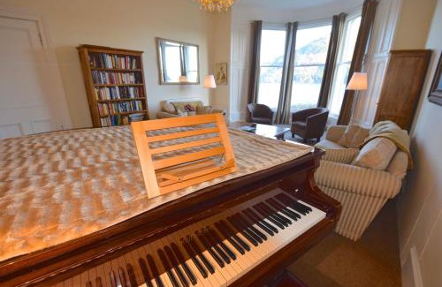 Cairndow Casa | Beach House - Carrick Castle