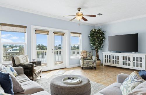 Laguna Beach Estates Casa | Beach House - Happy Wife Happy Life by Panhandle Getaways