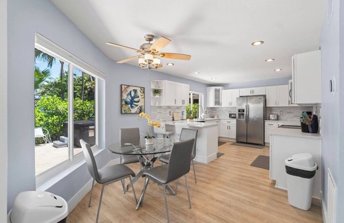 Lauderdale Beach Apartamento | Beach House! + Hot Tub Paradise!