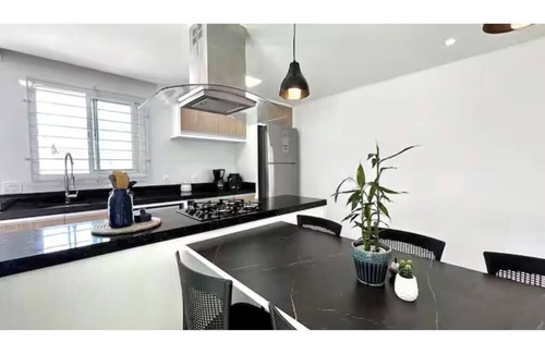 Daniela Casa | Beach house in Floripa - 200 meters from the sea