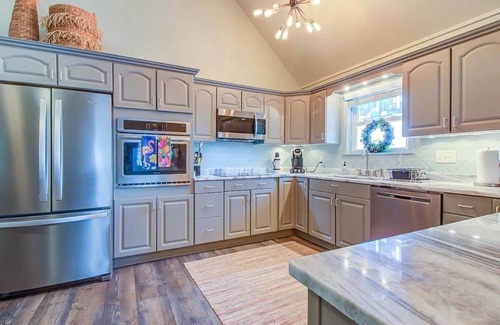 Shoreline Park Casa | Beach House in the Bay!