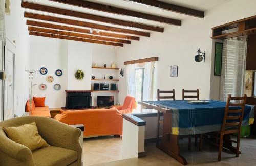 Kanali Casa | Beach House Into the Green!