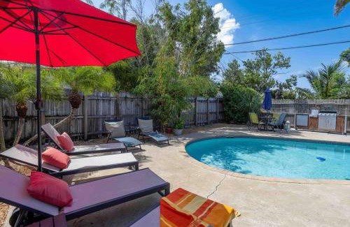 Lantana Casa | Beach House/KING BD/Hot Tub/Pool/Fire Pit/Gym/Golf