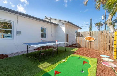 Lantana Casa | Beach House/KING BD/Hot Tub/Pool/Fire Pit/Gym/Golf