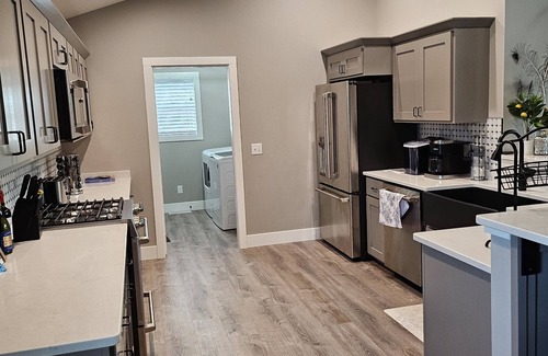 New Lisbon Casa | Beach house near Castle Rock Lake.