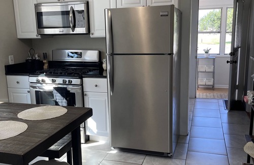 Fairfield Casa | Beach house - perfect location next to beach and town!