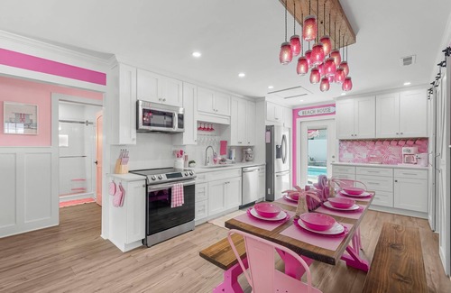Laguna Beach Casa | Beach House - Pink Prerogative by PHG