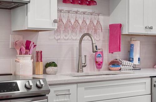 Laguna Beach Casa | Beach House - Pink Prerogative by PHG