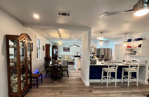 Wright Casa | Beach House Retreat- HUGE Pool, Centrally Located & WIFI
