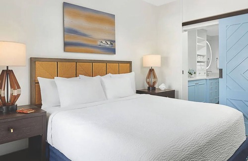 Key West Complejo | Beach House Resort. Amenities Included Private Beach Area for Guests. 2BR Condo