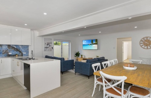 Long Jetty Casa | Beach House Ta Zott - Toowoon Bay - Beachside - Pool
