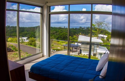 Santa Cruz Casa | Beach House w/infinity pool and jacuzzi - 8 min away from the beach!