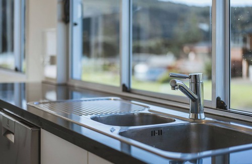 Whangamata Casa | BEACH HOUSE Whangamatā (MAX) BeachHouse incl Apartment - Waterviews