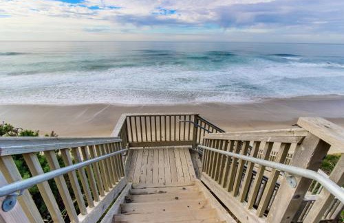 Nelscott Casa | Beach house with a park