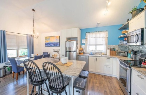 Villas Casa | Beach house with inground solar heated pool, hot tub, Sleeps 10