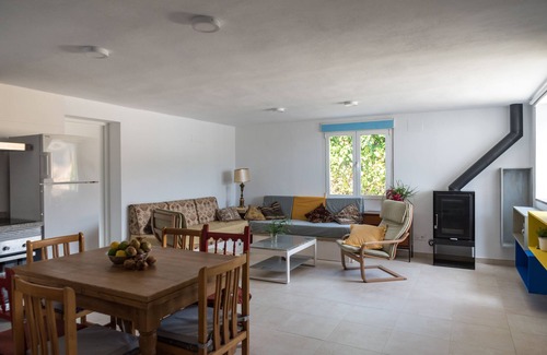 Bolonia Villa | Casa junto a la playa de valdevaqueros con amplio jardín