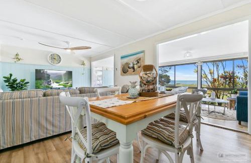 Beachmere Casa | Beach Hut