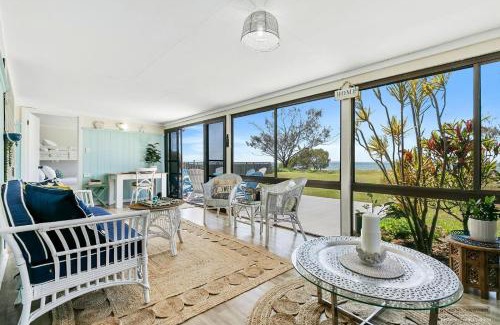 Beachmere Casa | Beach Hut