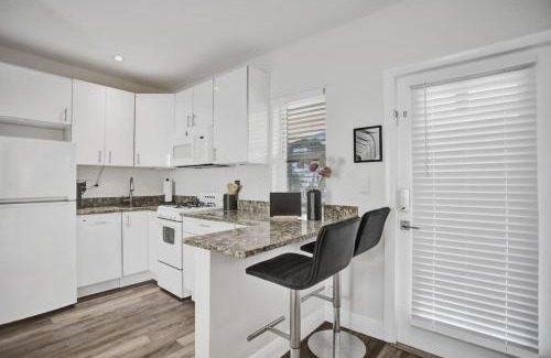 Hendricks and Venice Isles Apartamento | Beach Isles Modern Studio Apartment in Fort Lauderdale