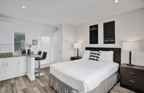 Hendricks and Venice Isles Apartamento | Beach Isles Modern Studio Apartment in Fort Lauderdale
