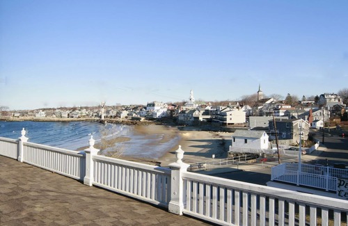 Rockport Casa | Beach & King, Beach House Rental