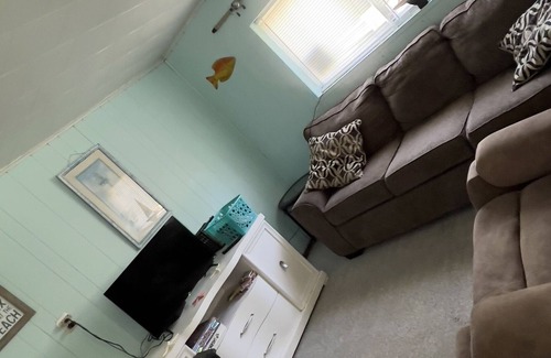 Oak Harbor Cabaña | Beach Life Personified- A 3 Minute walk to a private Lake Erie Beach!