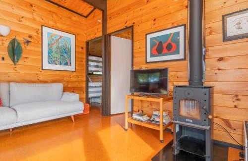 Hahei Casa | Beach Lovers Bach - Hahei Holiday Home