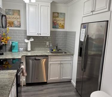 Windy Hill Apartamento | Beach Lovin/1 BR, handicap access, pets ok