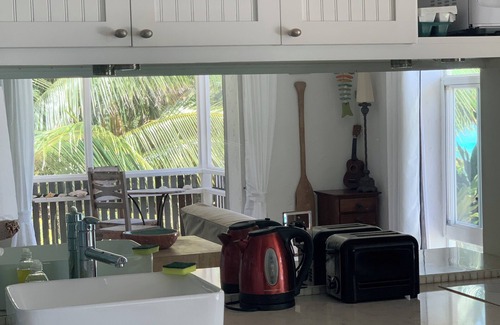 Westwind Condominio | Beach'n Barefoot - nestled on the sands of Love Beach - max guests 2