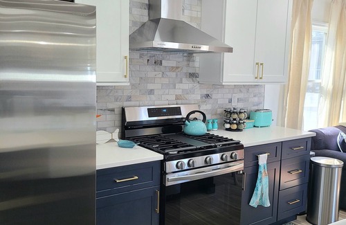 Point Pleasant Beach Casa | Beach Oasis! 2 Blocks to Beach/ Hot Tub/Firepit/ 10 private passes/5BR/Balcony