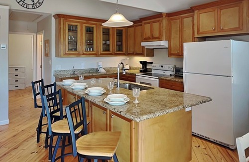 Bermuda Beach Casa | Beach Oasis | Pet-Friendly, Coastal Views