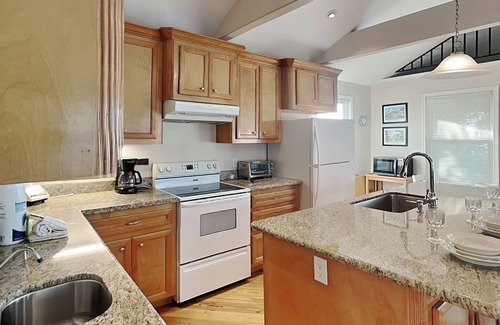 Bermuda Beach Casa | Beach Oasis | Pet-Friendly, Coastal Views