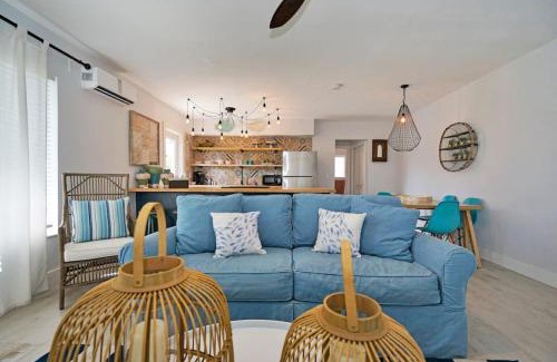 Lake Ridge Apartamento | Beach Oasis with PlayStation, BBQ, Beach and Baby gear